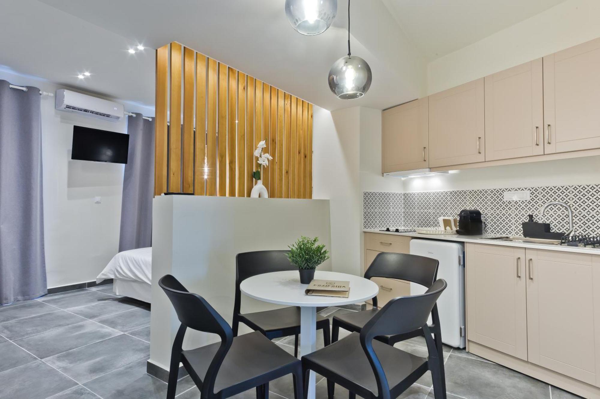 Posidonia Luxury Suites Karpathos Esterno foto