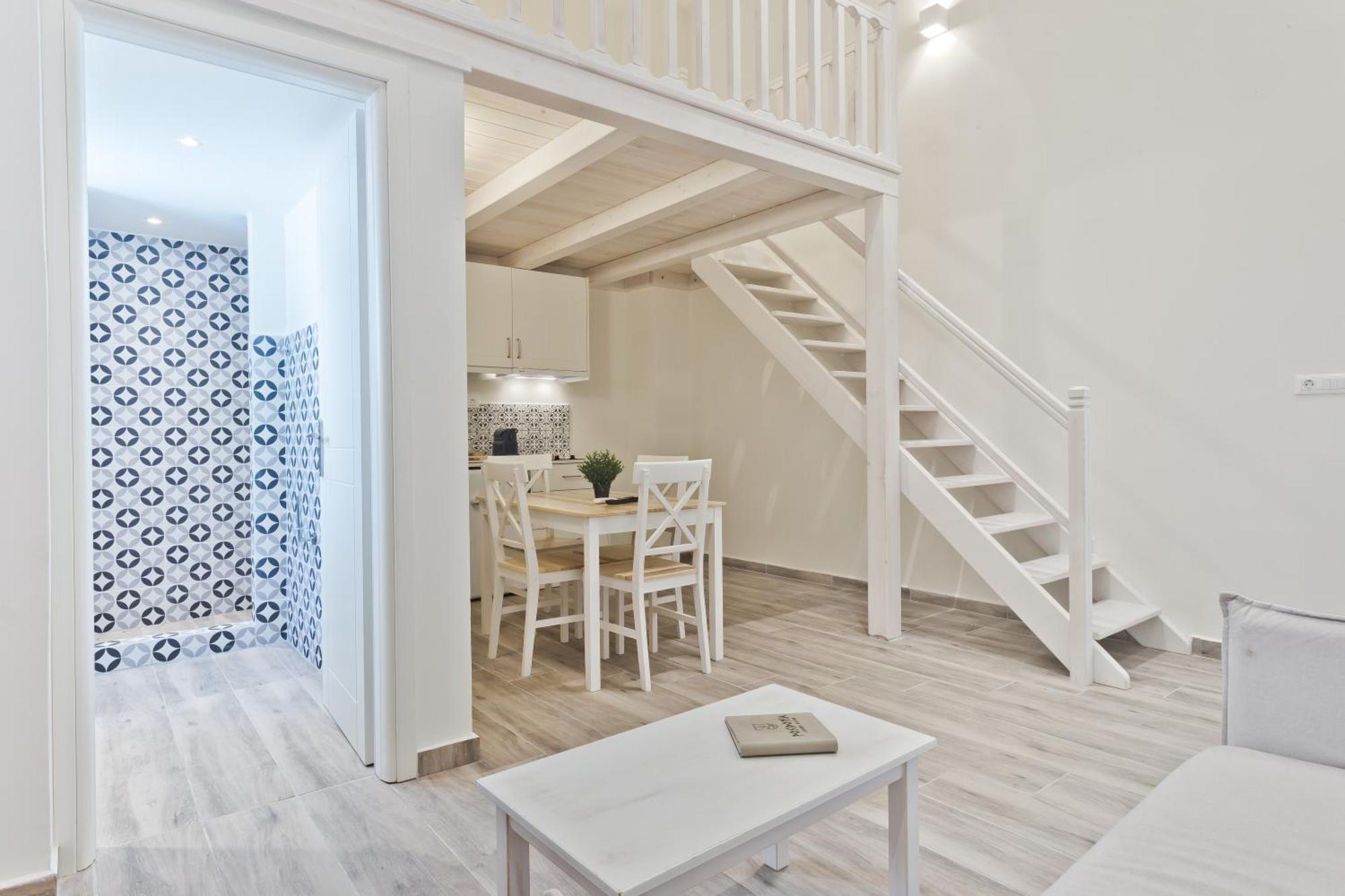 Posidonia Luxury Suites Karpathos Esterno foto